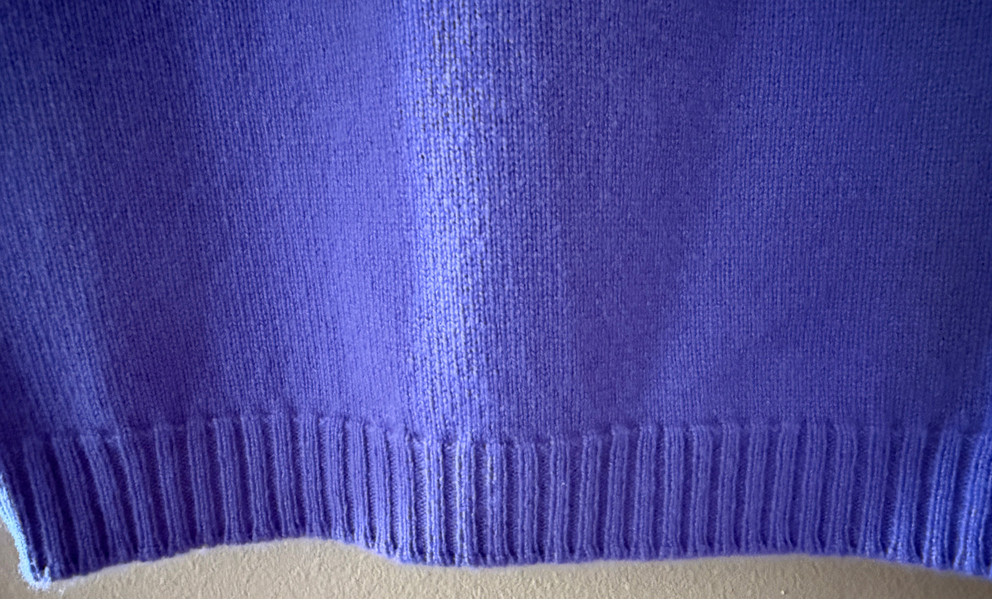 100% Scottish Cashmere Vest Unisex Lilac Size 40 New